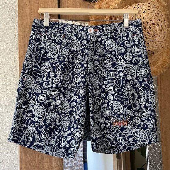 KWANYO Parsley embroidered short pants - Picture 1 of 4